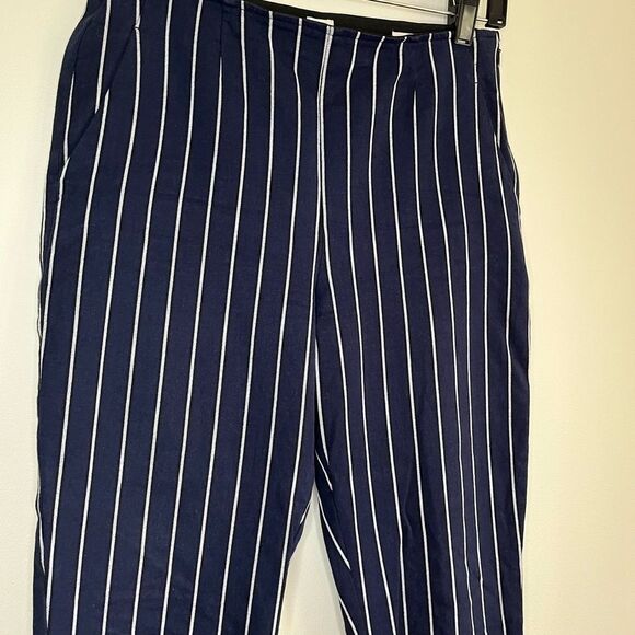 GAP Women Navy Blue Pin Striped Crop Flare Pants- Women 6 - Picture 4 of 8